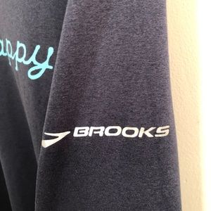 Brooks Run Happy long sleeve